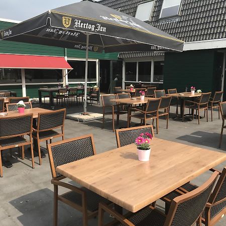 Hotel De Raket Rogat ภายนอก รูปภาพ