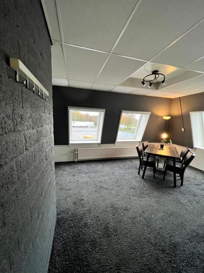 Hotel De Raket Rogat ภายนอก รูปภาพ