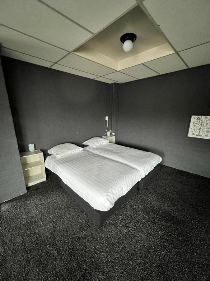 Hotel De Raket Rogat ภายนอก รูปภาพ