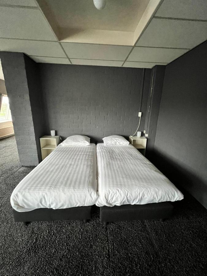 Hotel De Raket Rogat ภายนอก รูปภาพ